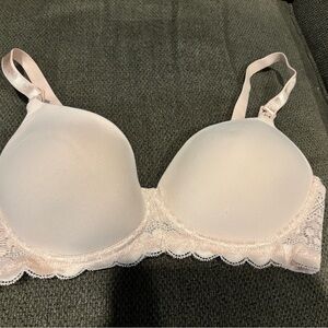 Elegant Lace Trimmed Bra in Soft Pink maternity/nursing bra